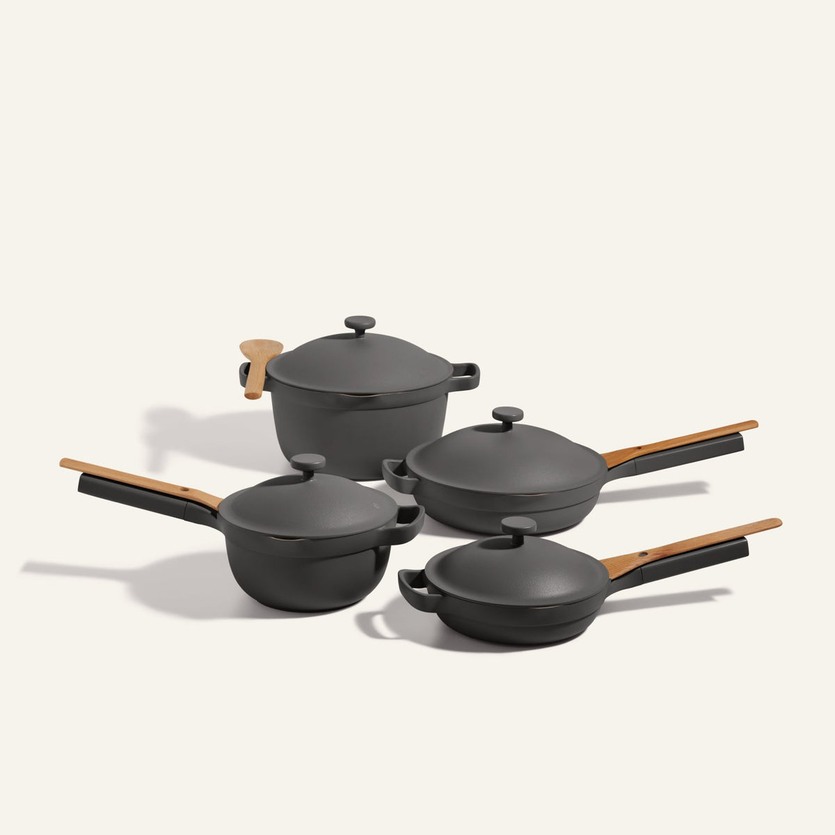 Cermalon Batterie de cuisine 5 pièces en céramique rose pâle – Comprend 2 poêles et 3 casseroles avec revêtement anti-adhésif en céramique gris scintillant – Compatible avec tous les types de plaques Cermalon Batterie de cuisine 5 pièces en céramique rose pâle – Comprend 2 poêles et 3 casseroles avec revêtement anti-adhésif en céramique gris scintillant – Compatible avec tous les types de plaques